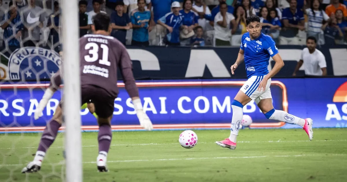 Artur Jorge explica titularidade de Bruno Rodrigues após vitória do Cruzeiro
