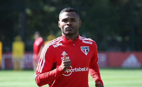 Lembra dele? Nikão brilha na China e deve levar equipe para a elite nacional