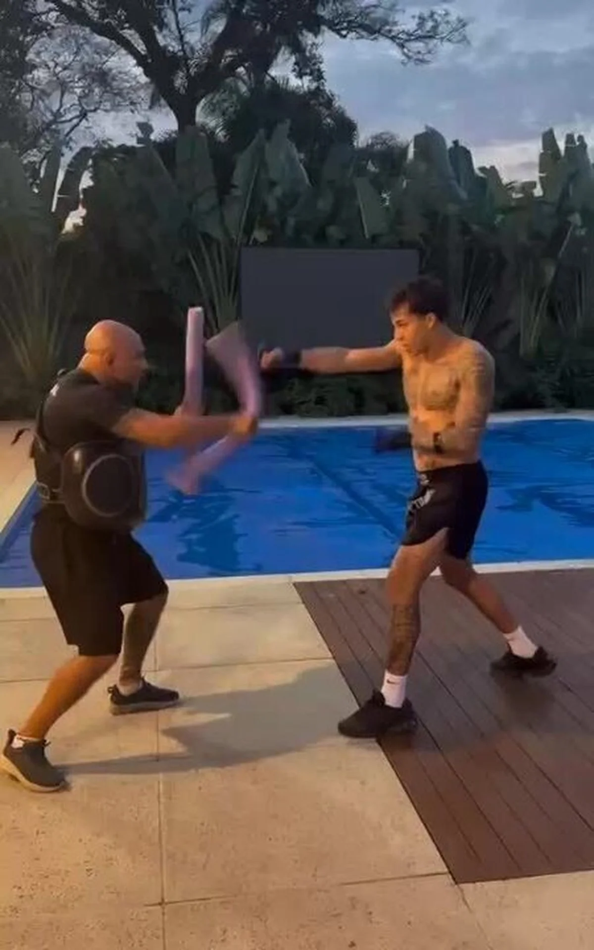 Kaio Jorge se prepara com boxe e gera risadas entre rivais antes do clássico mineiro