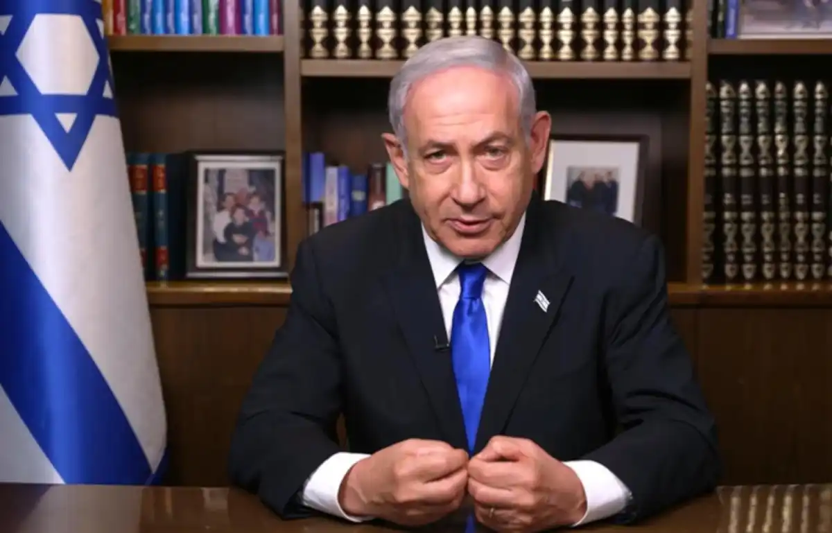 Acusado de genocídio, Benjamin Netanyahu convida Flávio Bolsonaro para visita a Israel