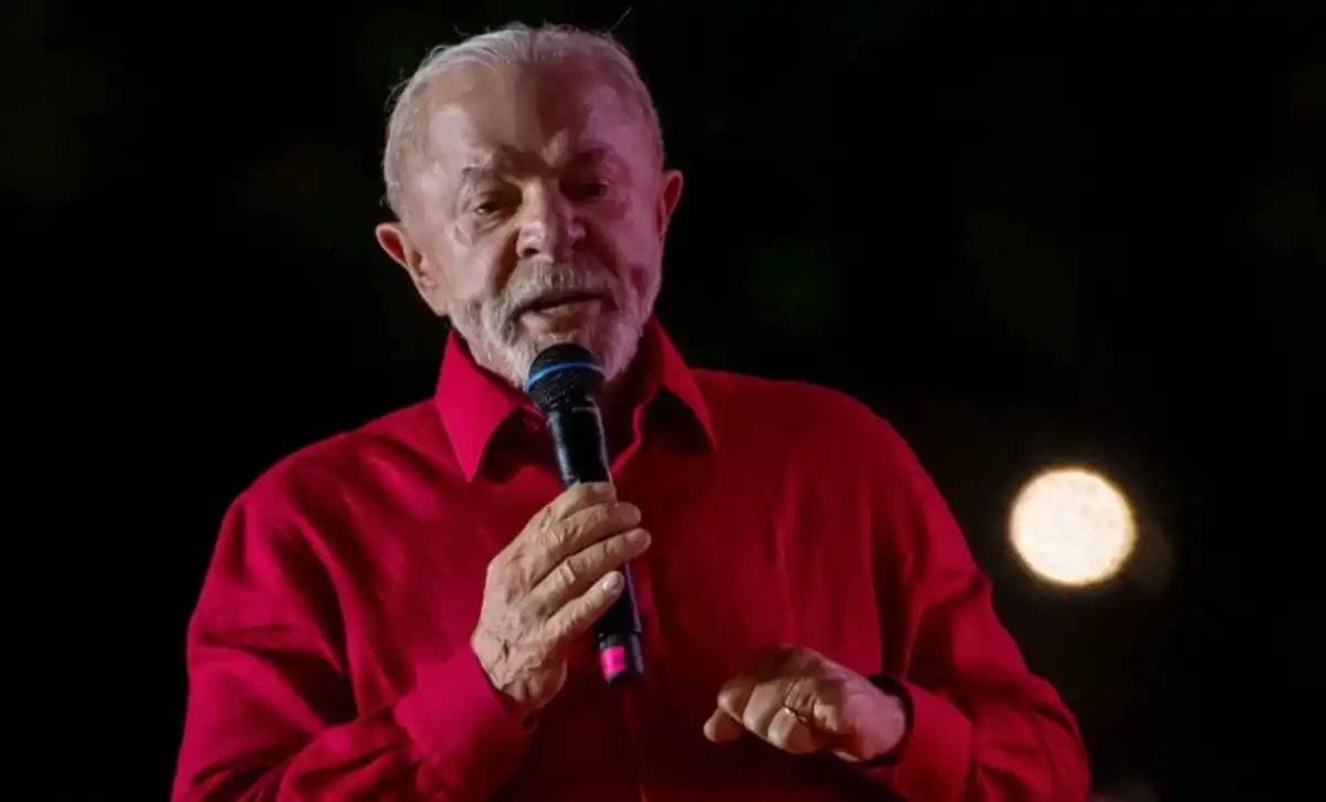 Em Ceilândia, Lula reafirma virada no 2º turno e dispara: "O Brasil não voltará a ser governado pelo fascismo!"