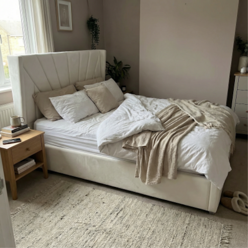 Choosing a velvet king size ottoman bed for a bit of comfort.png