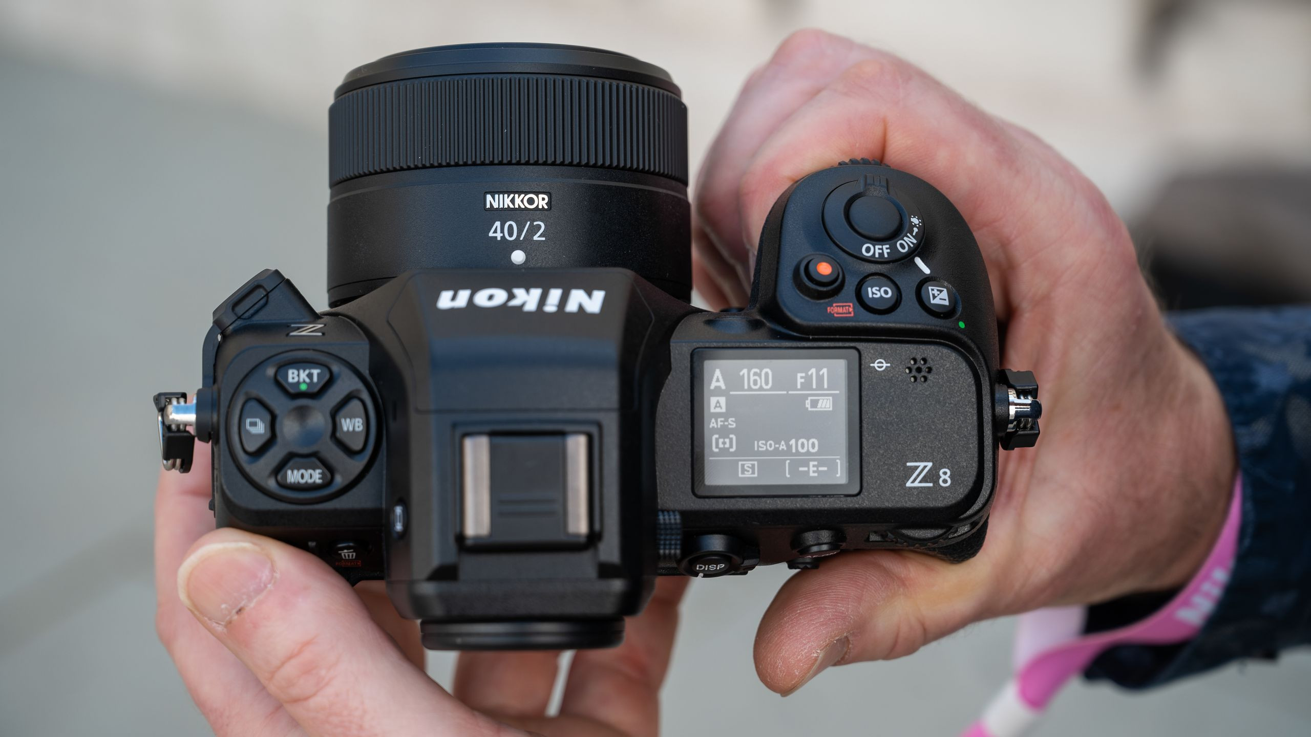 Nikon Giảm Giá Sốc Đến 44%: Cơ Hội Vàng Sắm Máy Ảnh & Ống Kính!