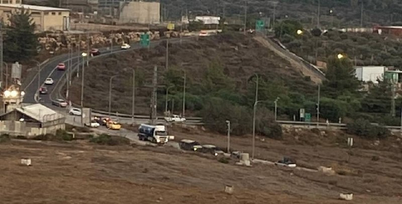 من جديد تجمع قوات الاحتلال على مدخل قرية النبي صالح شمال رام الله...