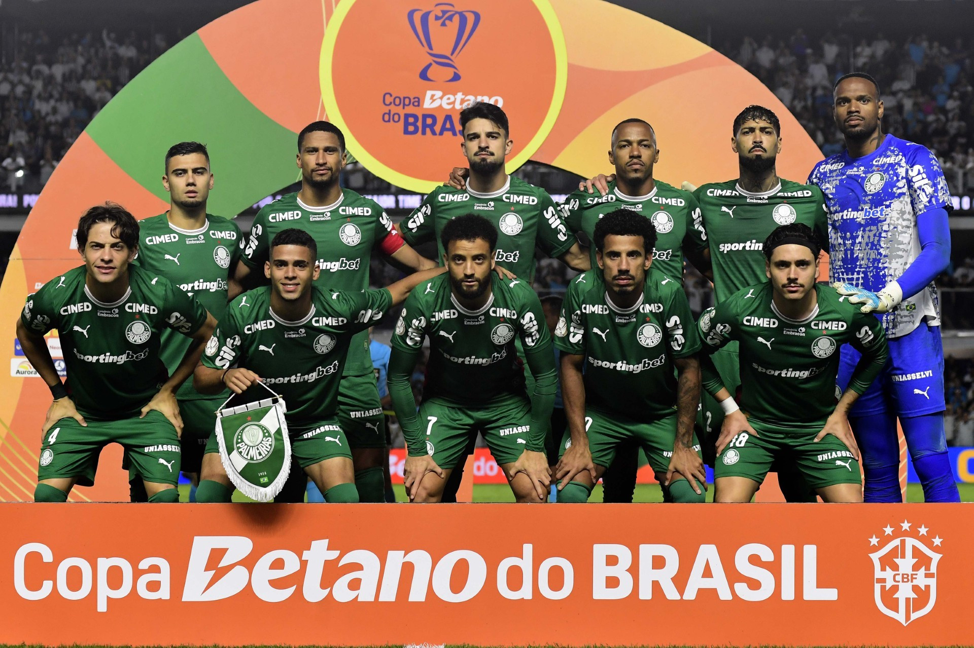 DUELO DEFENSIVO! Palmeiras e Santos ficam em empate nas quartas da Copa do Brasil