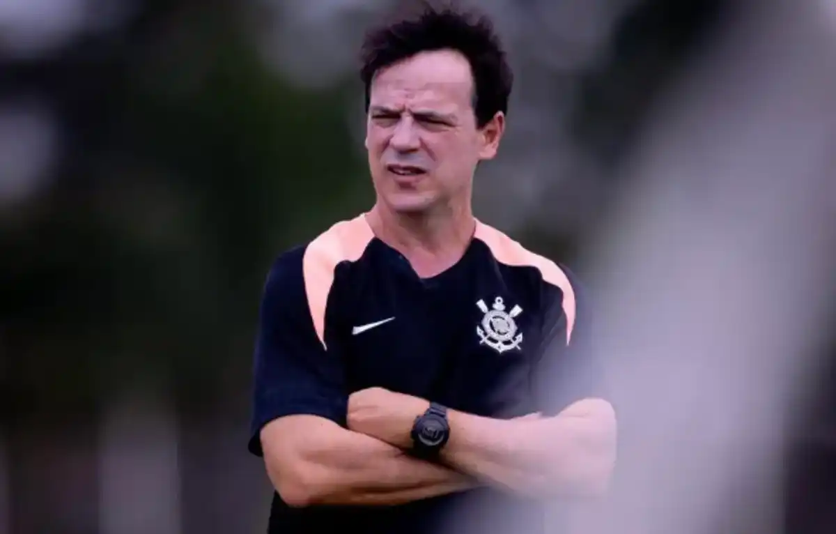 Diniz por um fio? Jogo contra o Fluminense pode definir futuro no Corinthians