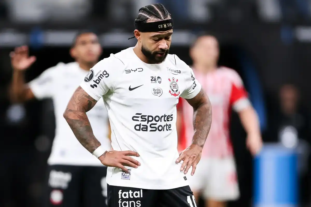 "Coração partido"! Memphis assume culpa e promete entrega máxima após eliminação da Libertadores