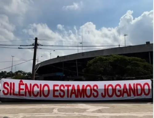 Silêncio no MorumBIS! Torcida do São Paulo prepara protesto inusitado contra o Inter