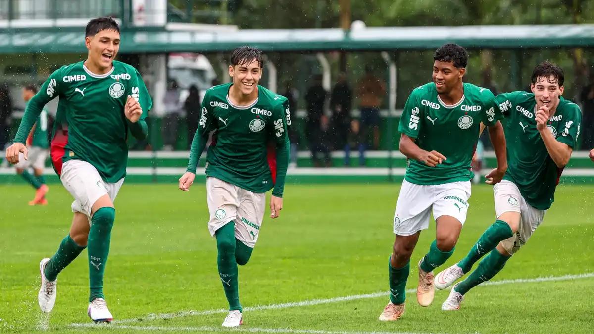 Goleadas do Palmeiras nas categorias de base garantem classificação e revelam talentos em ascensão