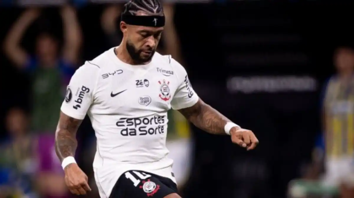 Maior decepção da carreira: Memphis desabafa após queda do Corinthians