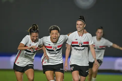 Kesia Senna brilha e garante classificação do São Paulo para a final do Brasileiro Feminino