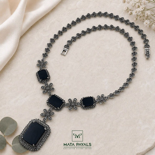 Modern Jewelry Necklaces for Women – Gold & Rose Silver Designs.jpg