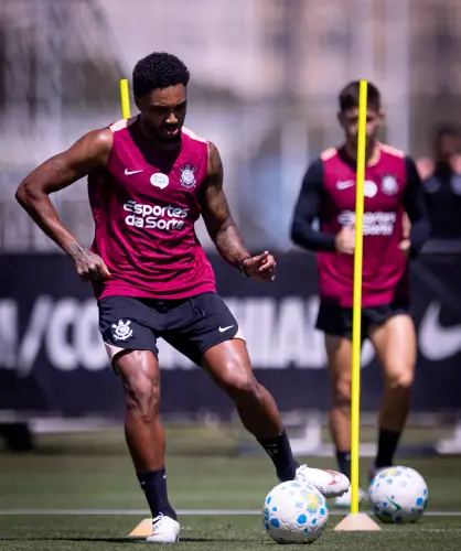 RETORNO NO ATAQUE! Corinthians ganha reforço e atacante se aproxima do retorno aos gramados