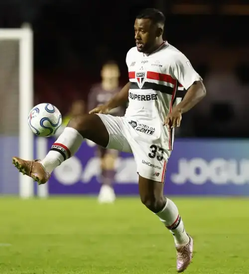 FIM DA LINHA! meia se despede do São Paulo em rescisão e busc novos ares