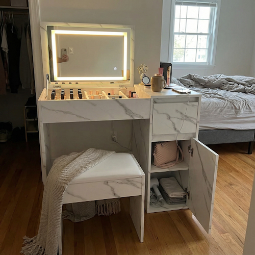 A Makeup Desk That Makes Getting Ready a Pleasure.png
