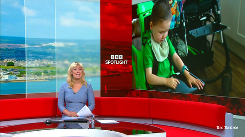 09.03 13.35.00 Spotlight; Weather. E56 The latest news, sport, we....ts snapshot 13.49.992