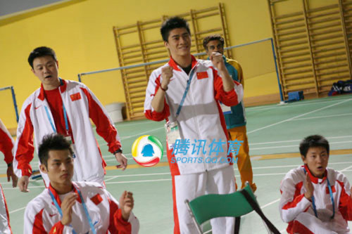 6272ee79gy1igquy4fvt6j20sg0ix105.jpg
