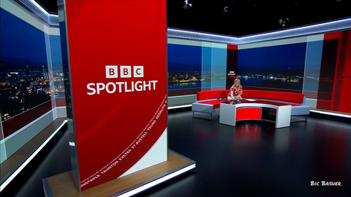 08.24 22.30.00 Spotlight; Weather. E56 The latest news, sport, we....ts snapshot 14.32.252