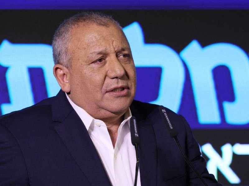 القناة 15 العبرية: مسؤولون رفيعو المستوى في دول عربية يجرون اتصالات ومحادثات مكثفة مع مقربين من "غادي آيزنكوت" للتحضير لمرحلة ما بعد الانتخابات الإسرا...
