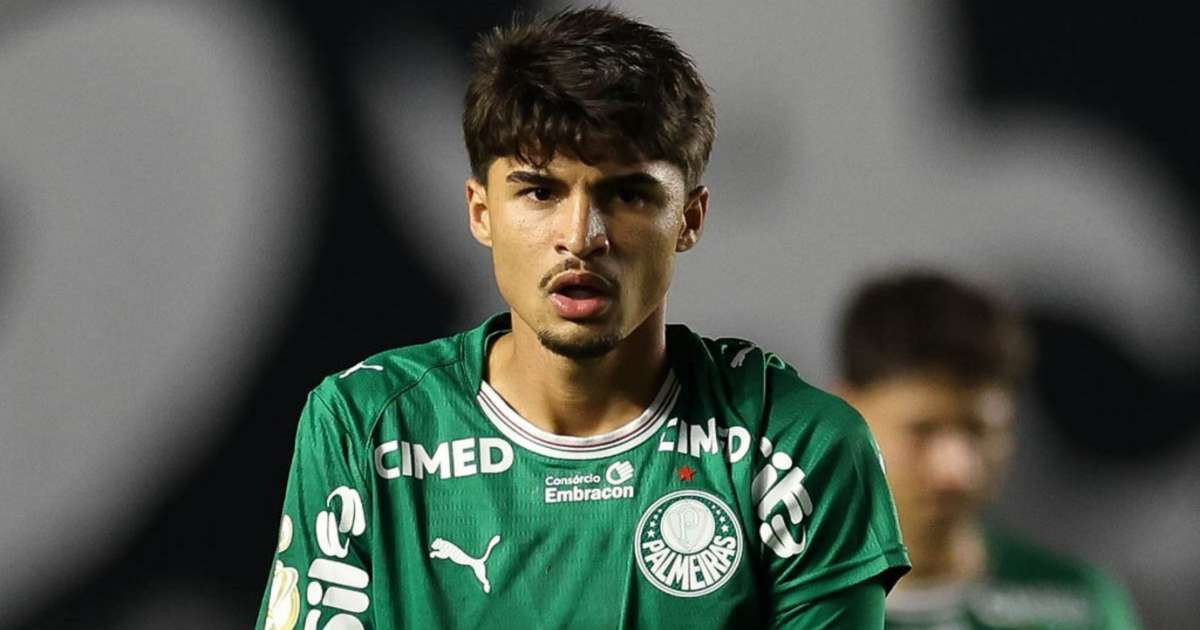 Larson comemora marco de dez jogos e avança com Palmeiras na Copa do Brasil após estreia na Vila Belmiro