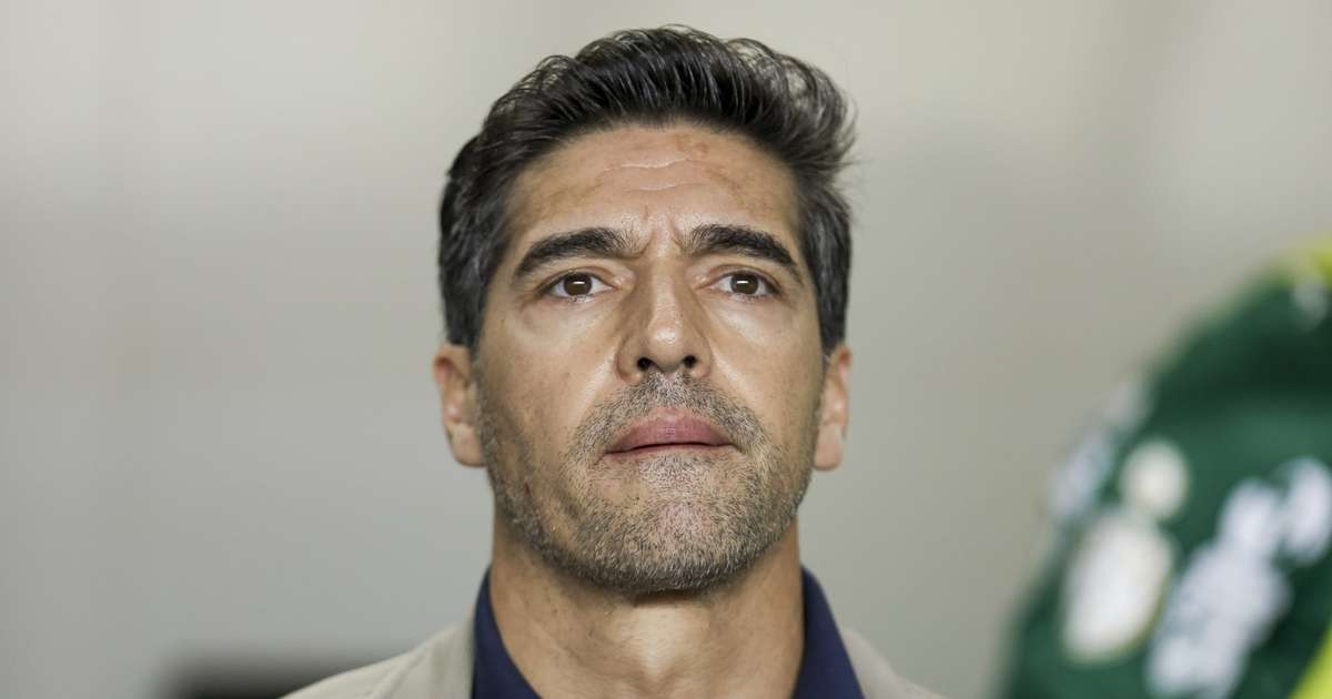 Abel Ferreira cobra mudança de postura após banco no clássico