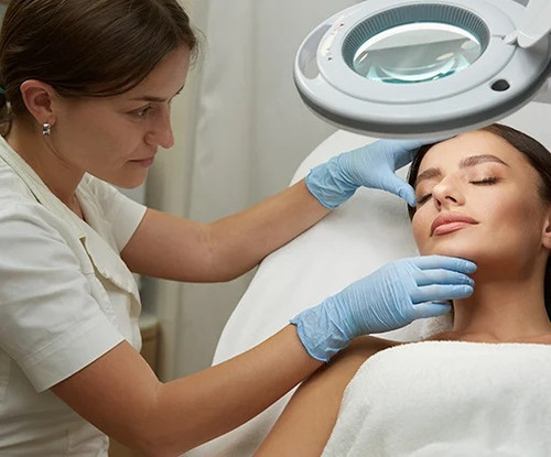 How Dermatologist Salary in India Changes With Experience.jpg