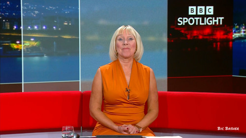 09.02 22.30.00 Spotlight; Weather. E56 The latest news, sport, we....ts snapshot 08.13.010