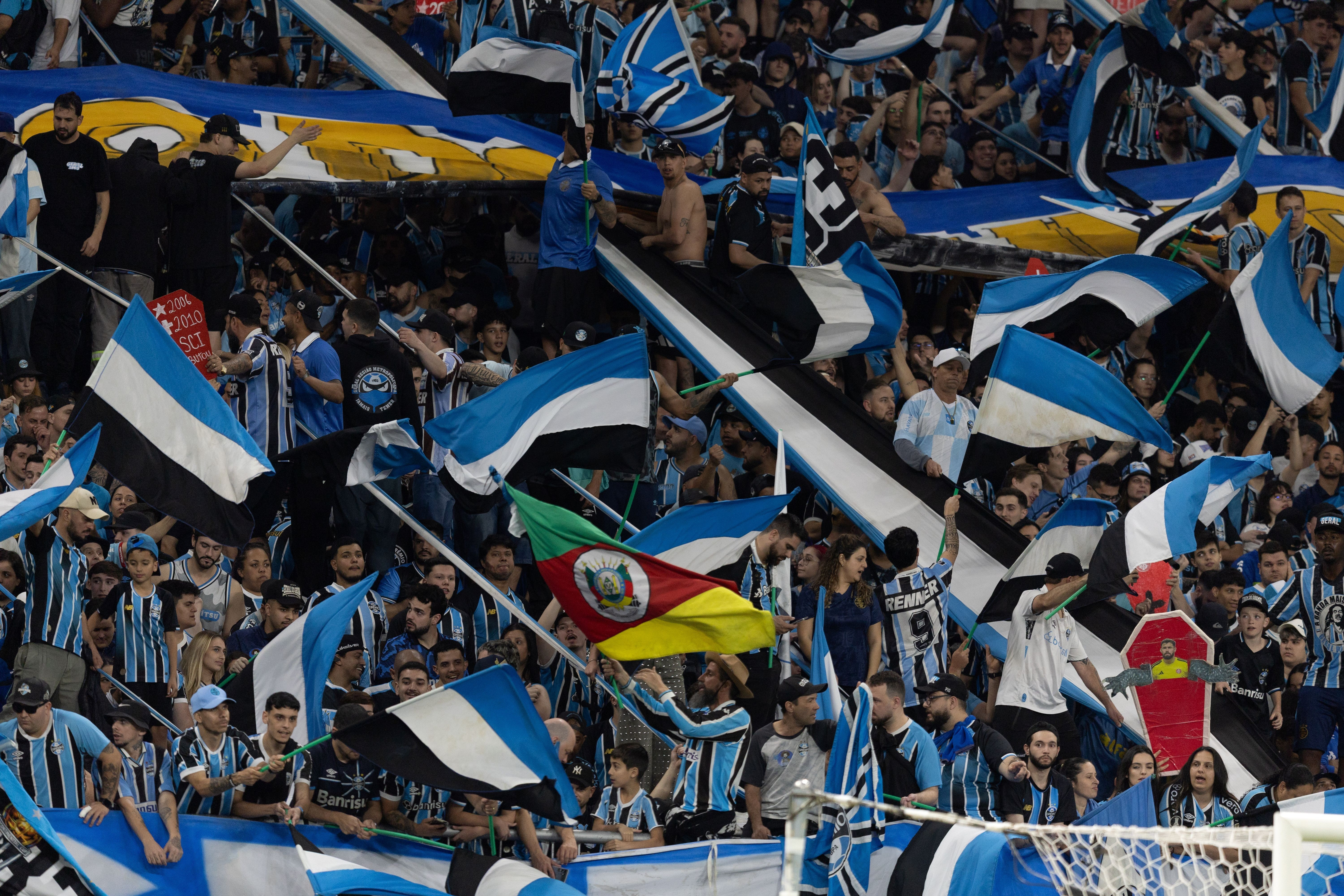 Gre-Nal histórico: Grêmio atinge recorde de público e renda na Copa do Brasil com 3 a 1 sobre o Inter