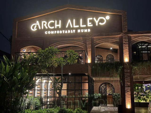 Arch Alley