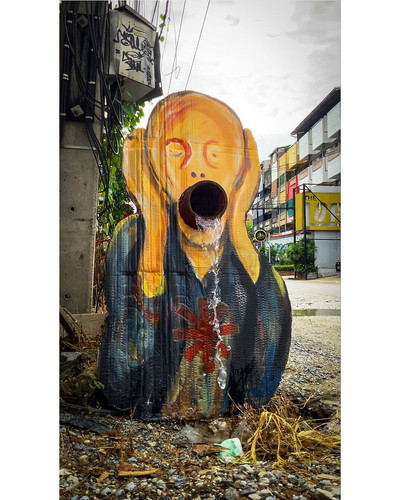 LuckyLeg Street Art Thailand 69a81b7f3406c 700 bordered.jpg