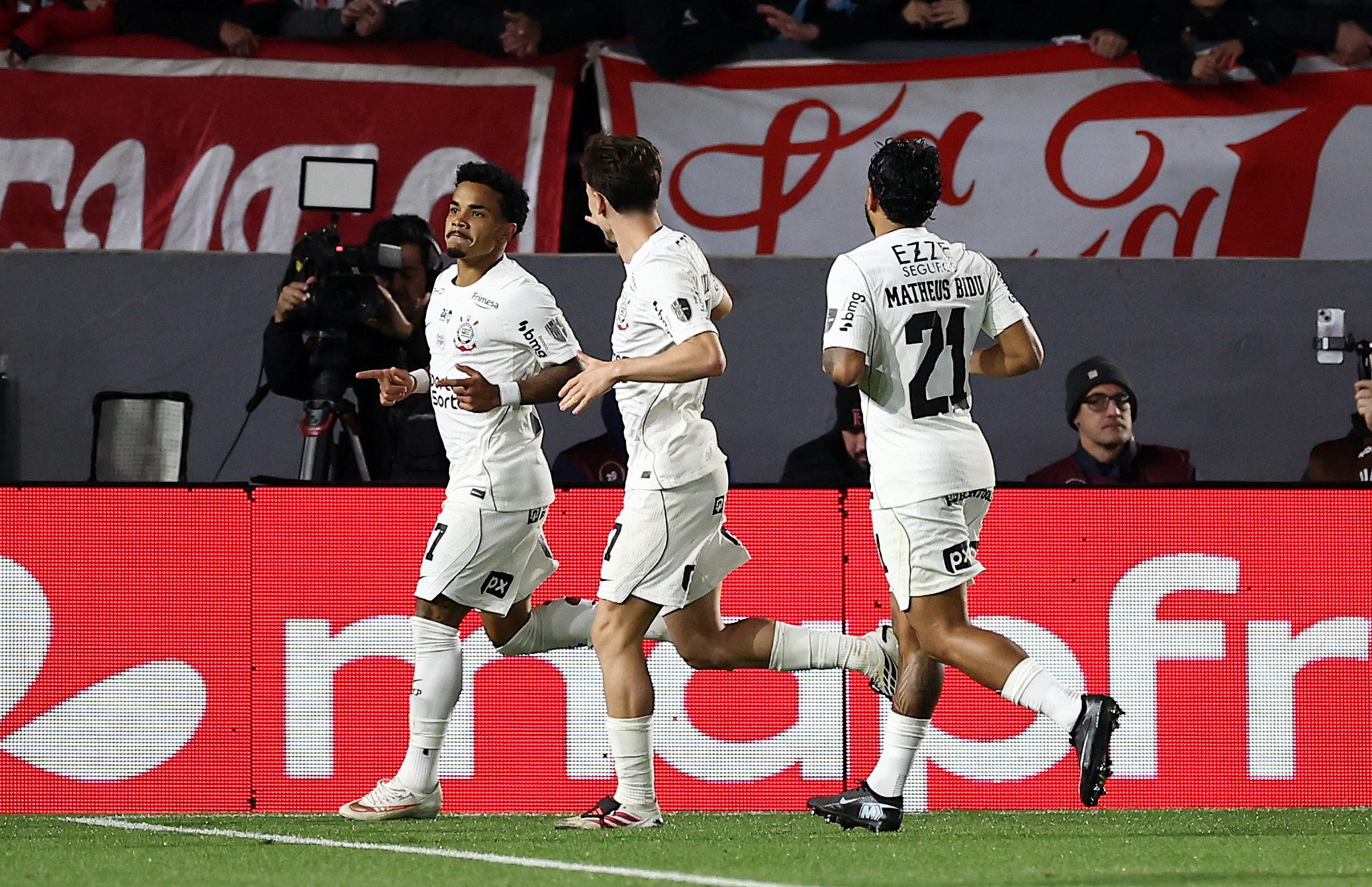 FINALMENTE! Corinthians volta a marcar gol fora de casa na Libertadores após mais de 14 anos
