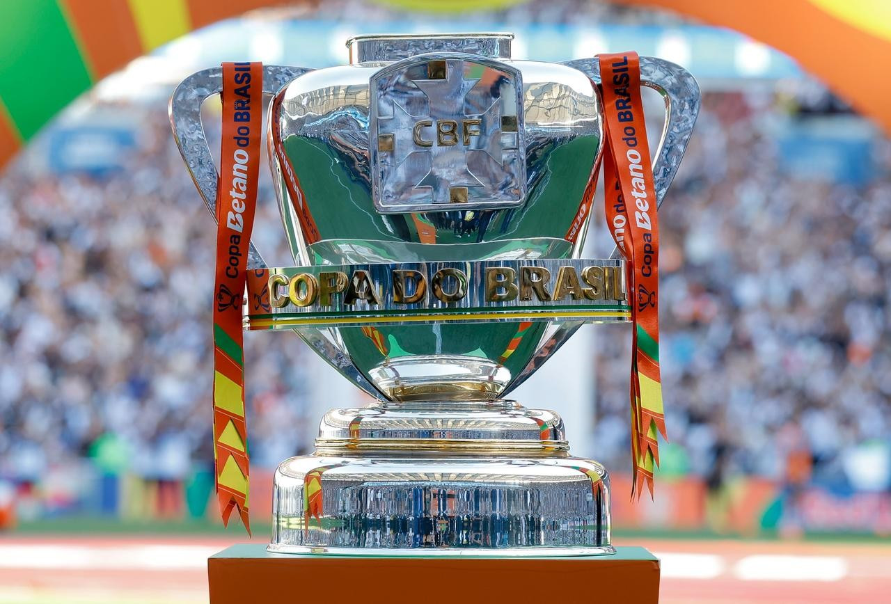 Semifinais da Copa do Brasil prometem rivalidade histórica; CBF define mandos e datas decisivas