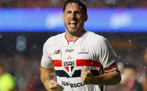 Calleri brilha, marca dois e São Paulo reencontra vitória e alivia pressão