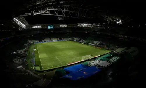 Palmeiras chega embalado para o Dérbi e pode complicar ainda mais a vida do Corinthians