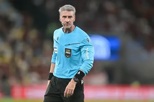 Palmeiras rebate Flamengo após críticas à arbitragem 