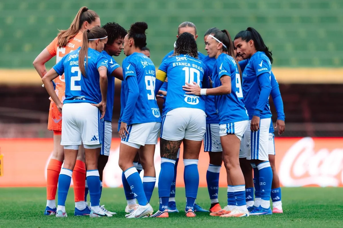 Estreia histórica na Libertadores: Cruzeiro Feminino enfrenta LDU em meio a desafios e reforços estratégicos