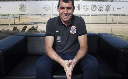Corinthians busca resgatar Fábio Carille em meio a crise