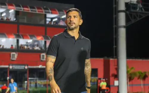 Emiliano Díaz surpreende o Corinthians com recusa e revela decisão mais difícil da carreira
