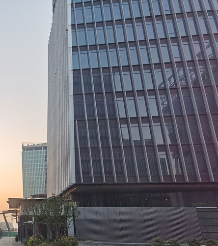crop right building.1