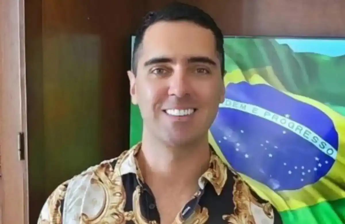 Thiago dos Reis escancara falha da esquerda nas redes e defende estratégia combativa de Janones