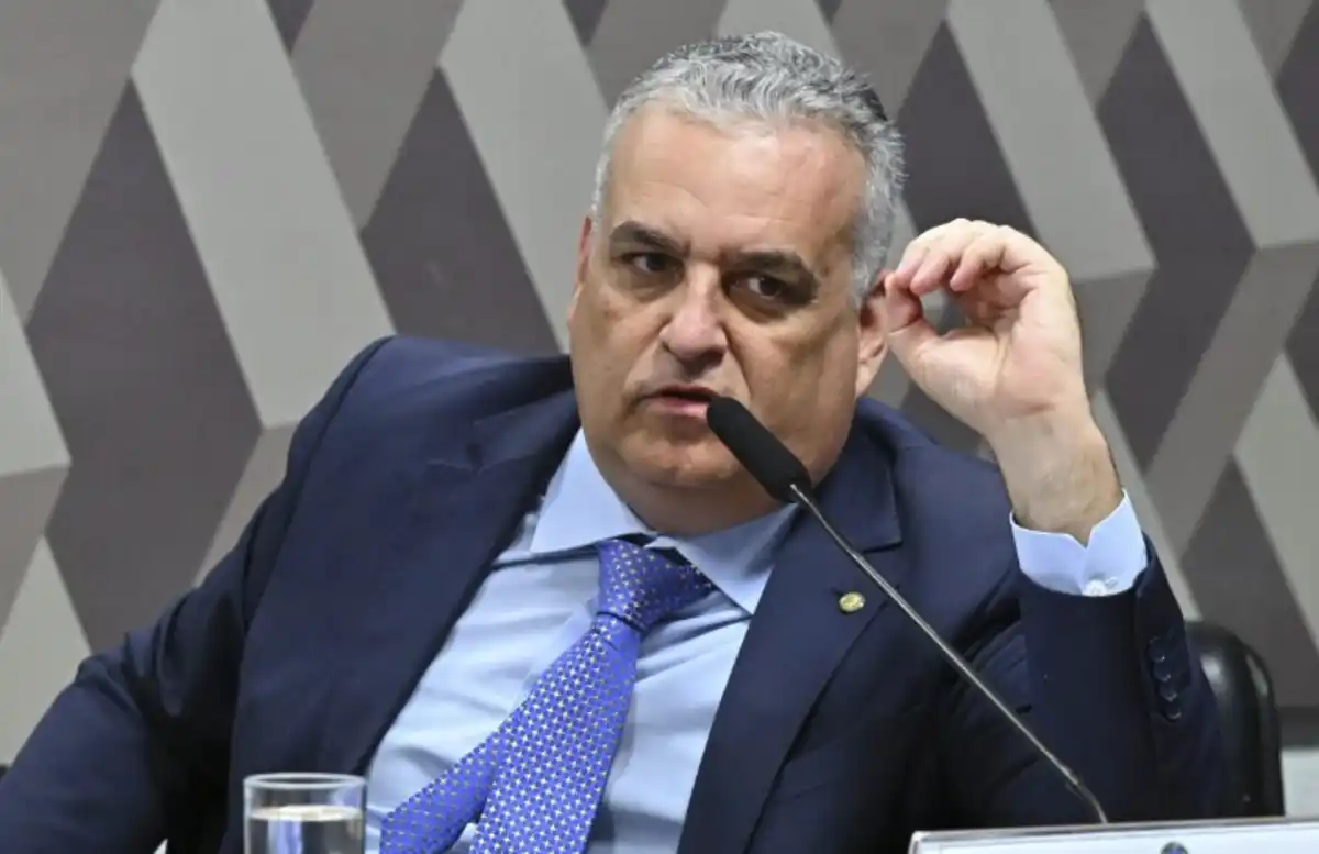 Justiça enquadra a extrema direita: TSE manda vice de Flávio Bolsonaro apagar mentira contra Lula