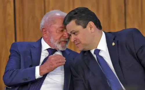 Alcolumbre confirma maioria no Senado pelo fim da escala 6x1 e pressiona bolsonaristas que tentam barrar direito dos trabalhadores