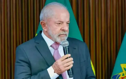 Governo Lula reage com firmeza à crise ambiental no Amazonas e envia brigadistas e aeronaves para debelar incêndios