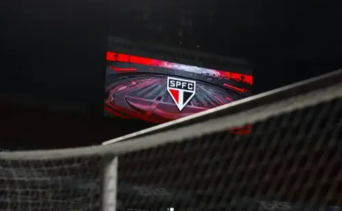 Confronto direto: São Paulo e Vitória busca de afastamento da zona