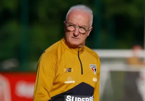 Dorival expõe problema grave nos gramados do CT do São Paulo