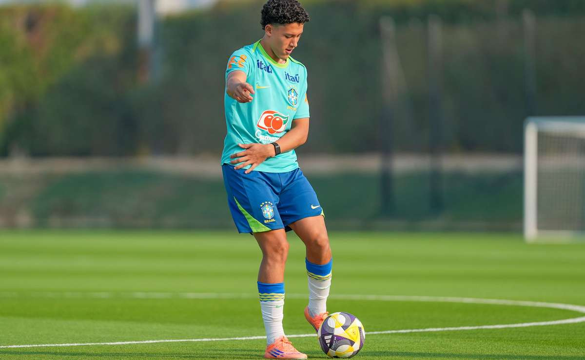 Reconhecimento internacional: Felipe Morais brilha e inspira Cruzeiro na busca por jovens talentos