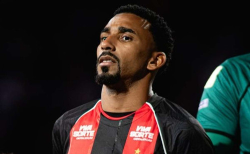 Arbitragem polêmica marca duelo de Corinthians x Vitória e complica situação na tabela