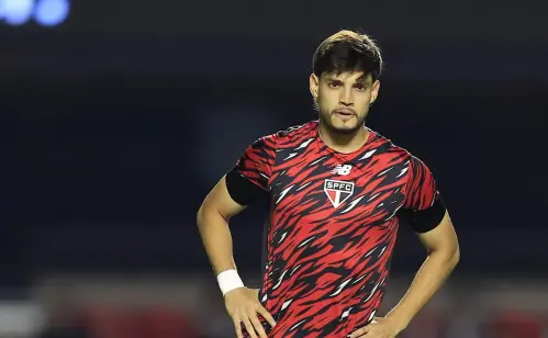 Renovação travada: Bobadilla deseja permanência, mas São Paulo adia conversas