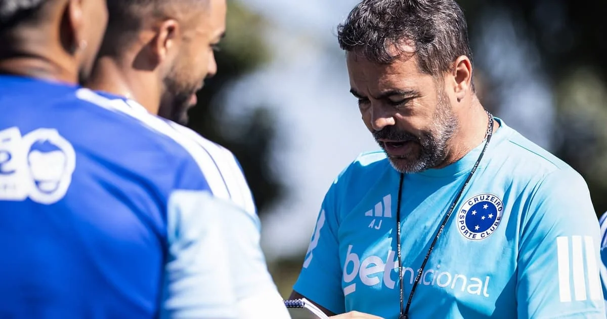 Artur Jorge busca moldar o Cruzeiro com um DNA competitivo e referências no Palmeiras