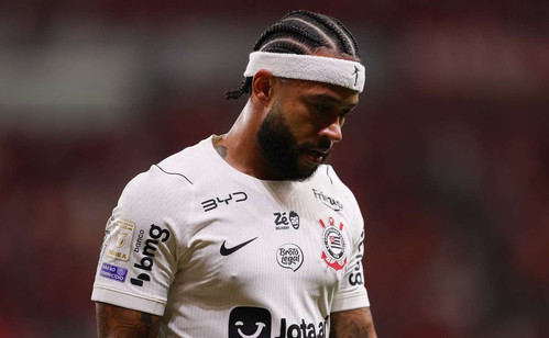 Pressão sobre Depay e Garro aumenta com saída de Marcelo Paz no Corinthians